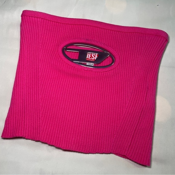 Diesel- Bandeau Top With Oval D Plaque Hot Pink Size M Ribbed Edgy Streetwear - Picture 3 of 6